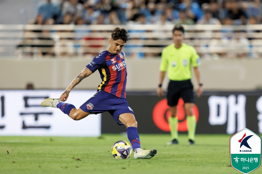 수원FC 공격수 윌리안. /사진=한국프로축구연맹 제공