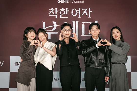 주현영(왼쪽부터), 장윤주, 서현우, 진영, 전여빈/사진=지니TV