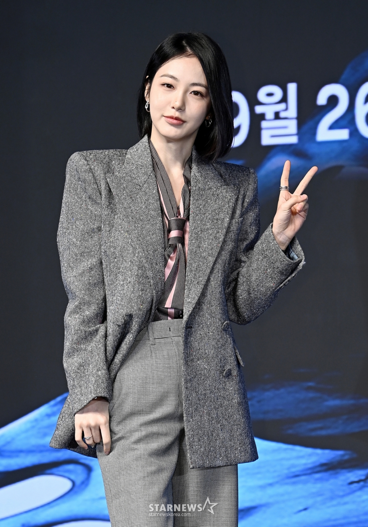 배우 신예은이 23일 서울 강남구 엘리에나호텔에서 열린 디즈니+ '탁류' 제작발표회에 참석해 포즈를 취하고 있다. /2025.09.23 /사진=김휘선 hwijpg@