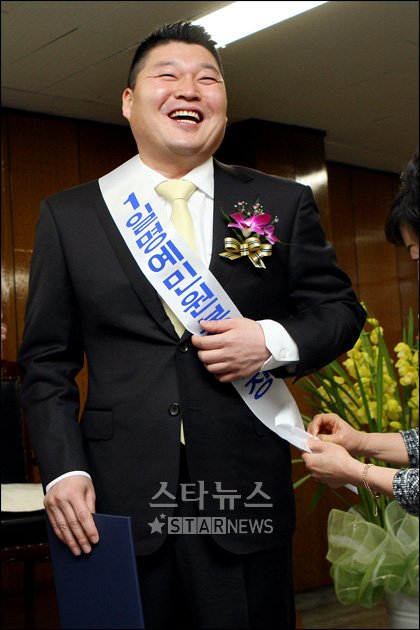 [★포토]강호동 "이것도 사이즈가 작네"