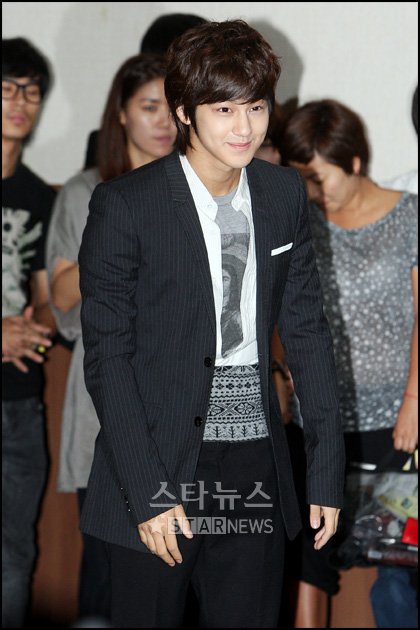 [★포토]미소짓는 김범