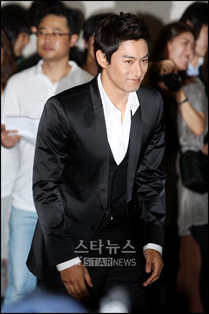 [★포토]주진모 '카리스마 있는 미소'