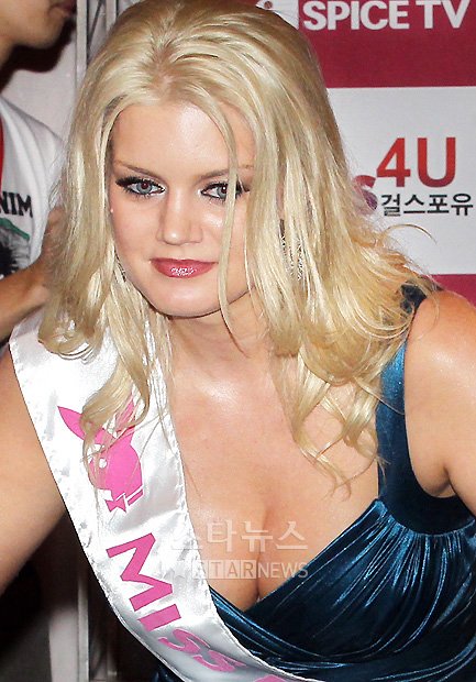 [★포토]美 플레이보이 모델 '아찔한 가슴골'