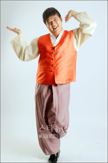 [★포토]'덩실덩실' 신동, 항상 한가위만 같아라~