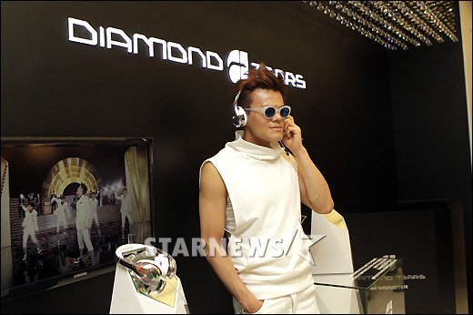 [★포토]박진영, '음악들을 땐 이런 느낌!'