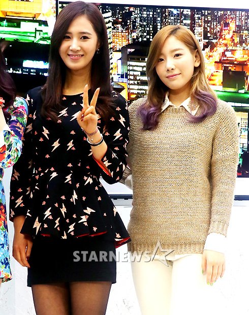 [★포토]유리-태연, '저희 오늘 예쁘죠?'