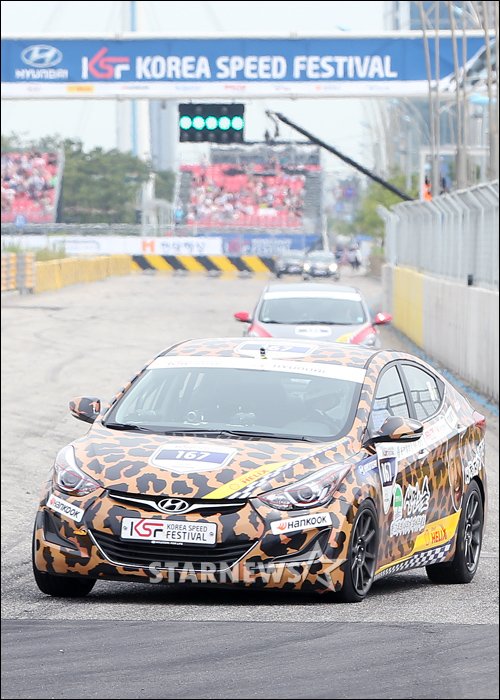 [★포토]노홍철, 서킷 위 홍카의 위엄!