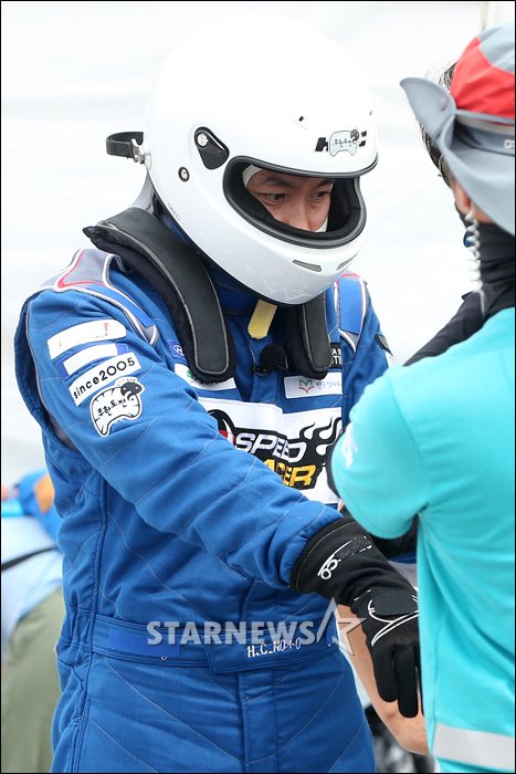 [★포토]노홍철, 레이싱 앞두고 떨리는 눈빛!