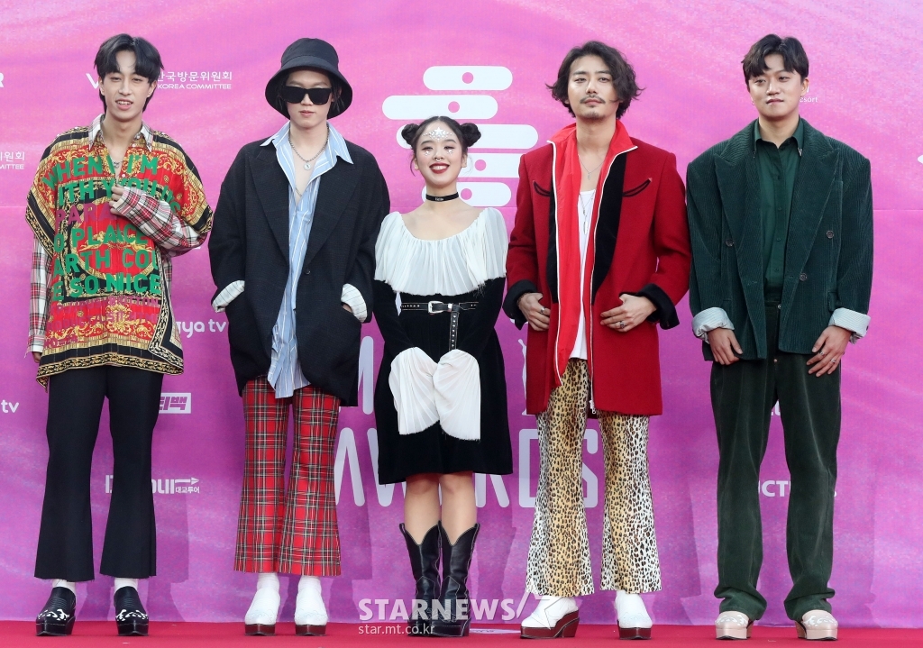 [★포토]아도이, '개성 있는 패션'