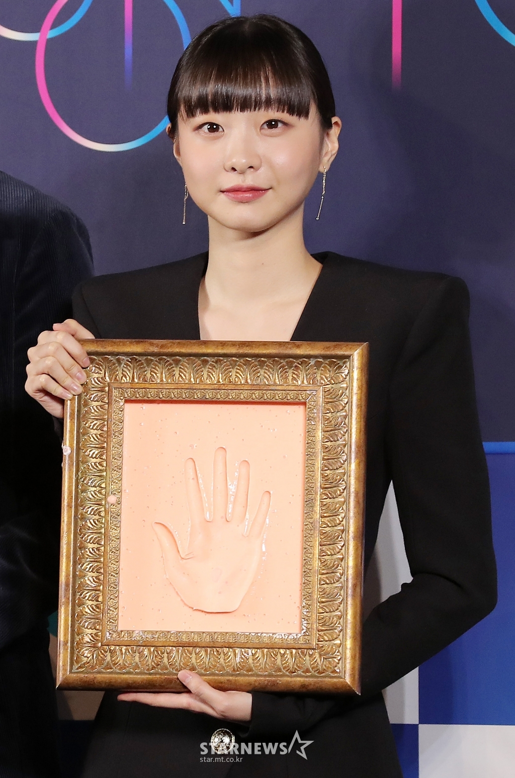 [★포토]김다미 '손도 예쁘죠?'