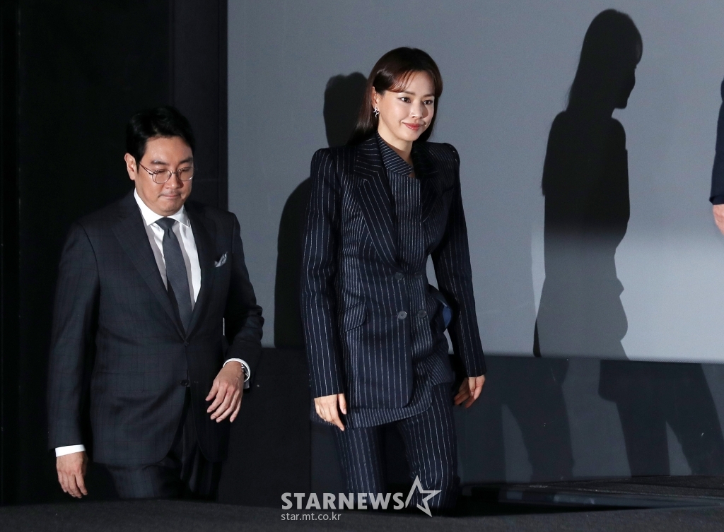 [★포토]조진웅-이하늬 '떨리는 발걸음'