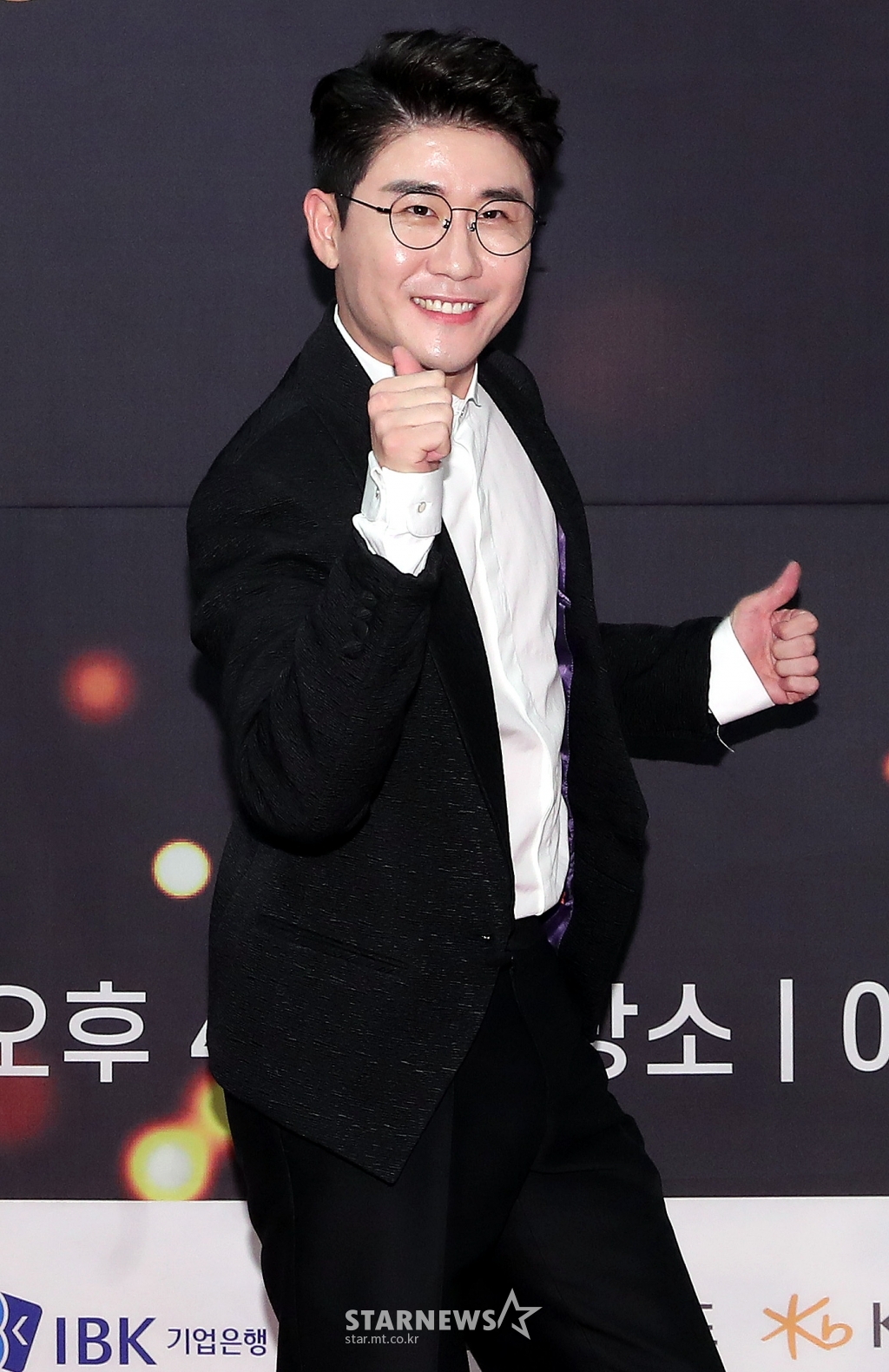 영탁 &amp;#39;찐! 찐! 찐이야!&amp;#39;[★포토]