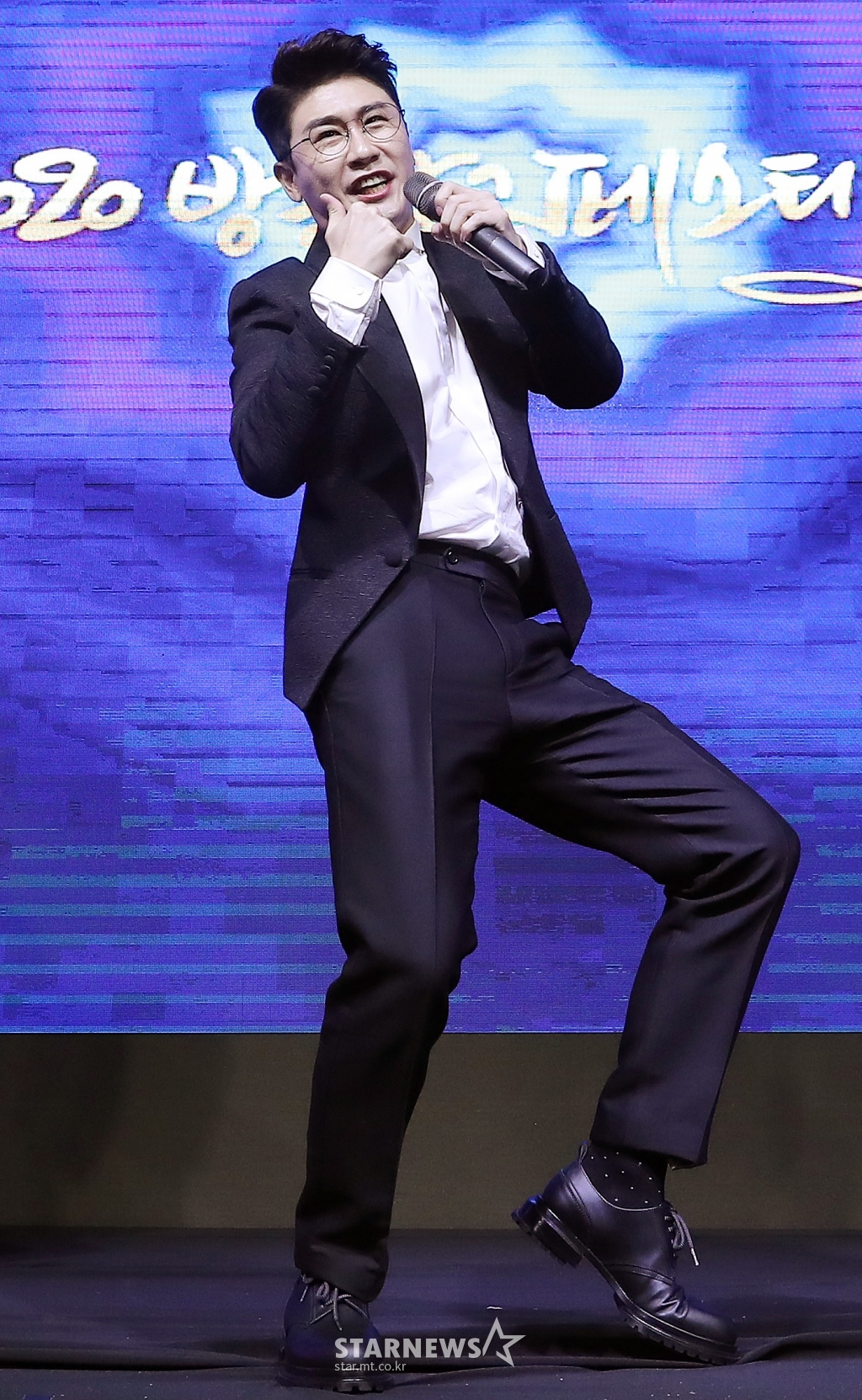 영탁 &amp;#39;완전 찐이야&amp;#39;[★포토]