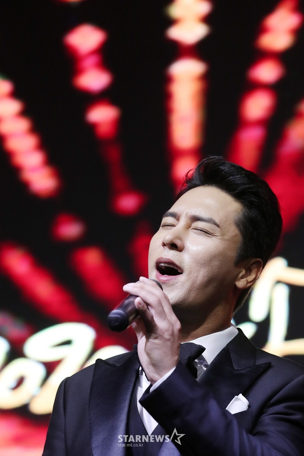 장민호 &amp;#39;빠져드는 애절함&amp;#39;[★포토]