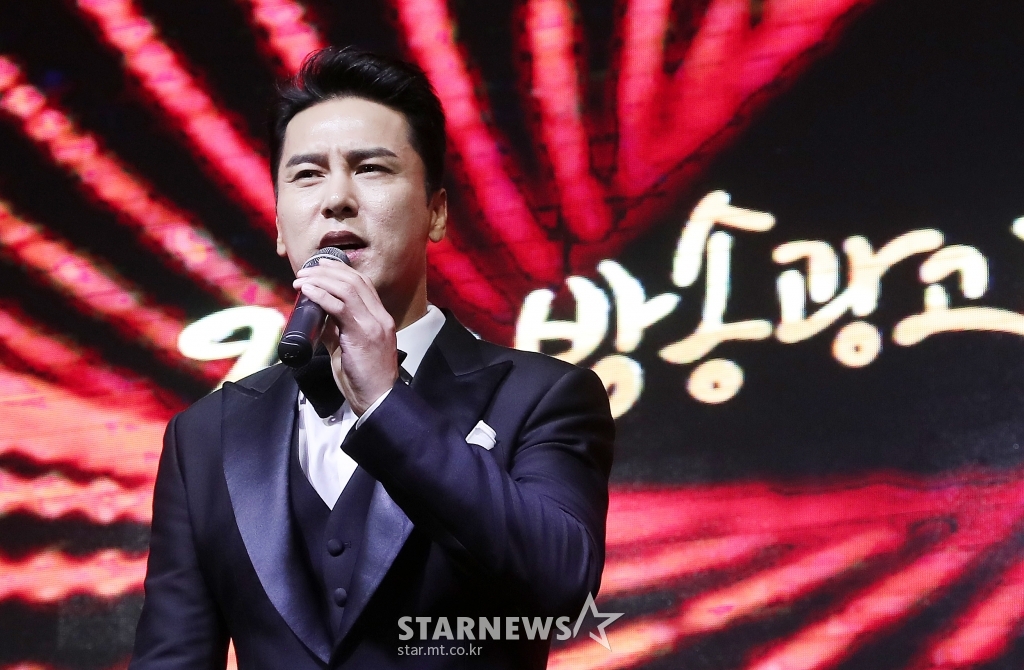 장민호 &amp;#39;꽃사슴의 무대&amp;#39;[★포토]