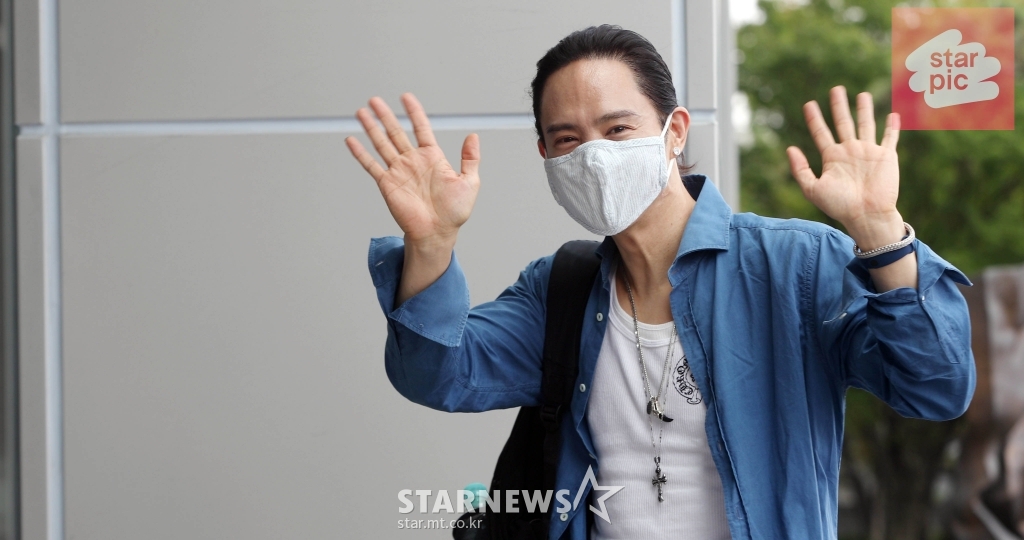 양준일 '19년만에 새싱글로 컴백!' [영상]