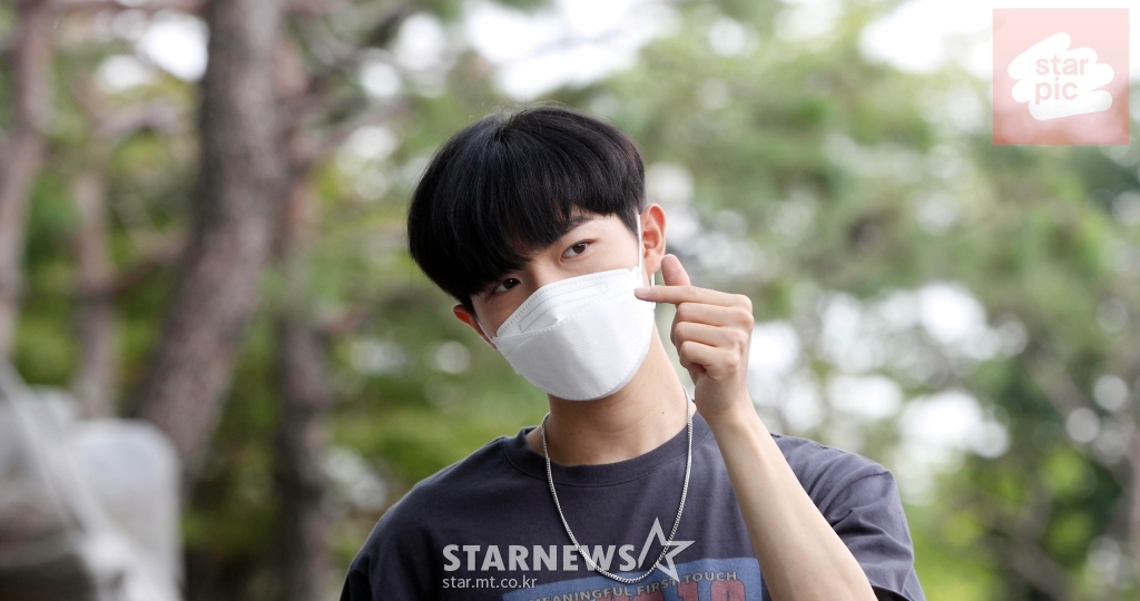 김재환 '비주얼 남친의 인사' [영상]