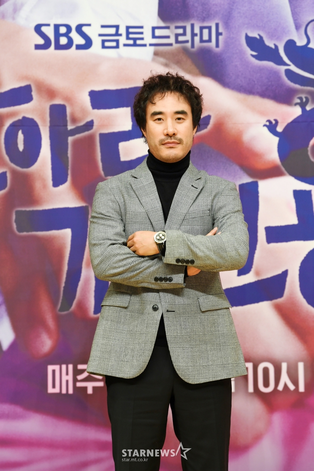 배성우 '기자로 변신'[★포토]