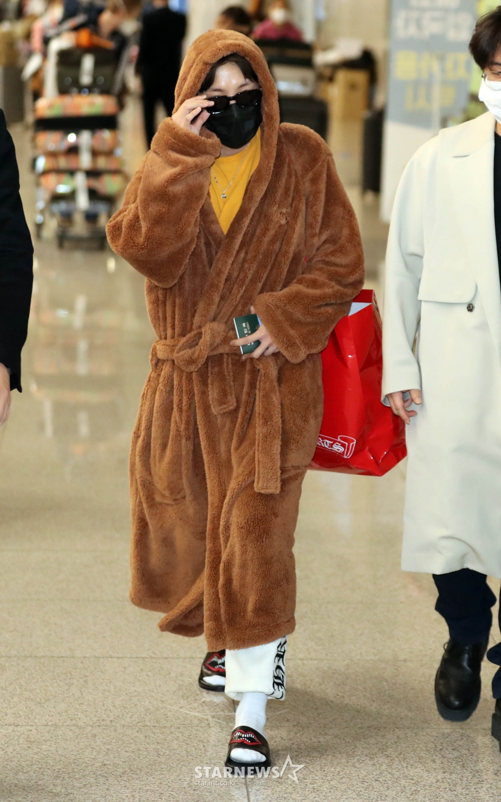 BTS 제이홉 '스웩 넘치는 공항패션'[★포토]