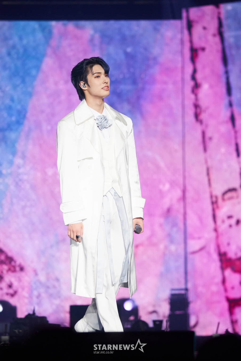 에이티즈 민기 &amp;#39;순백의 미소년&amp;#39;[★포토]