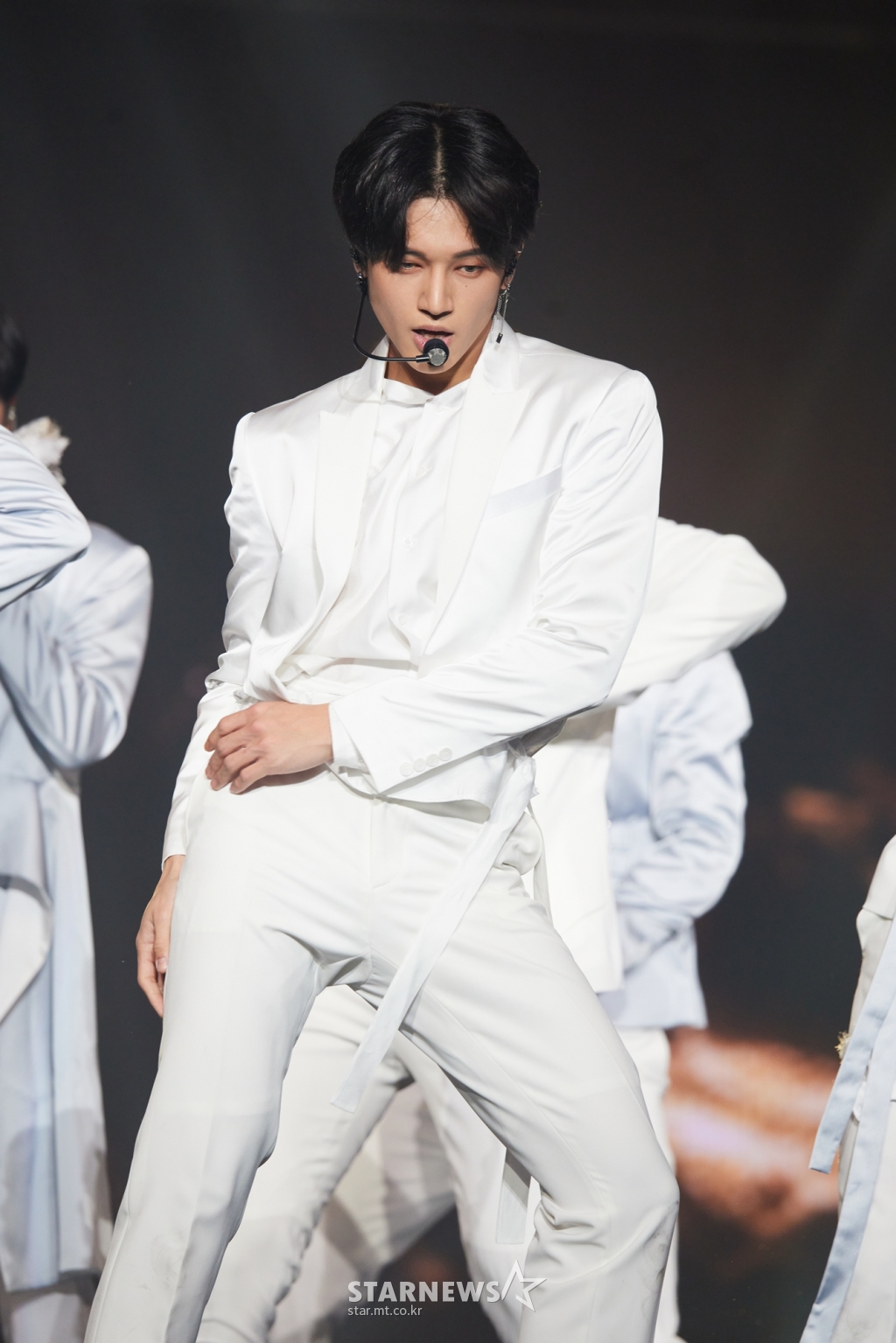 에이티즈 우영 &amp;#39;표정은 시크하게&amp;#39;[★포토]