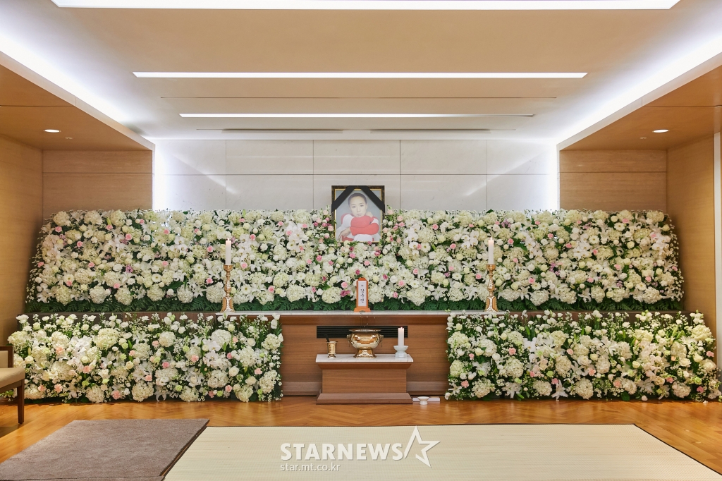 '한국영화 큰별' 강수연 별세...'너무 이른 이별'[★포토]