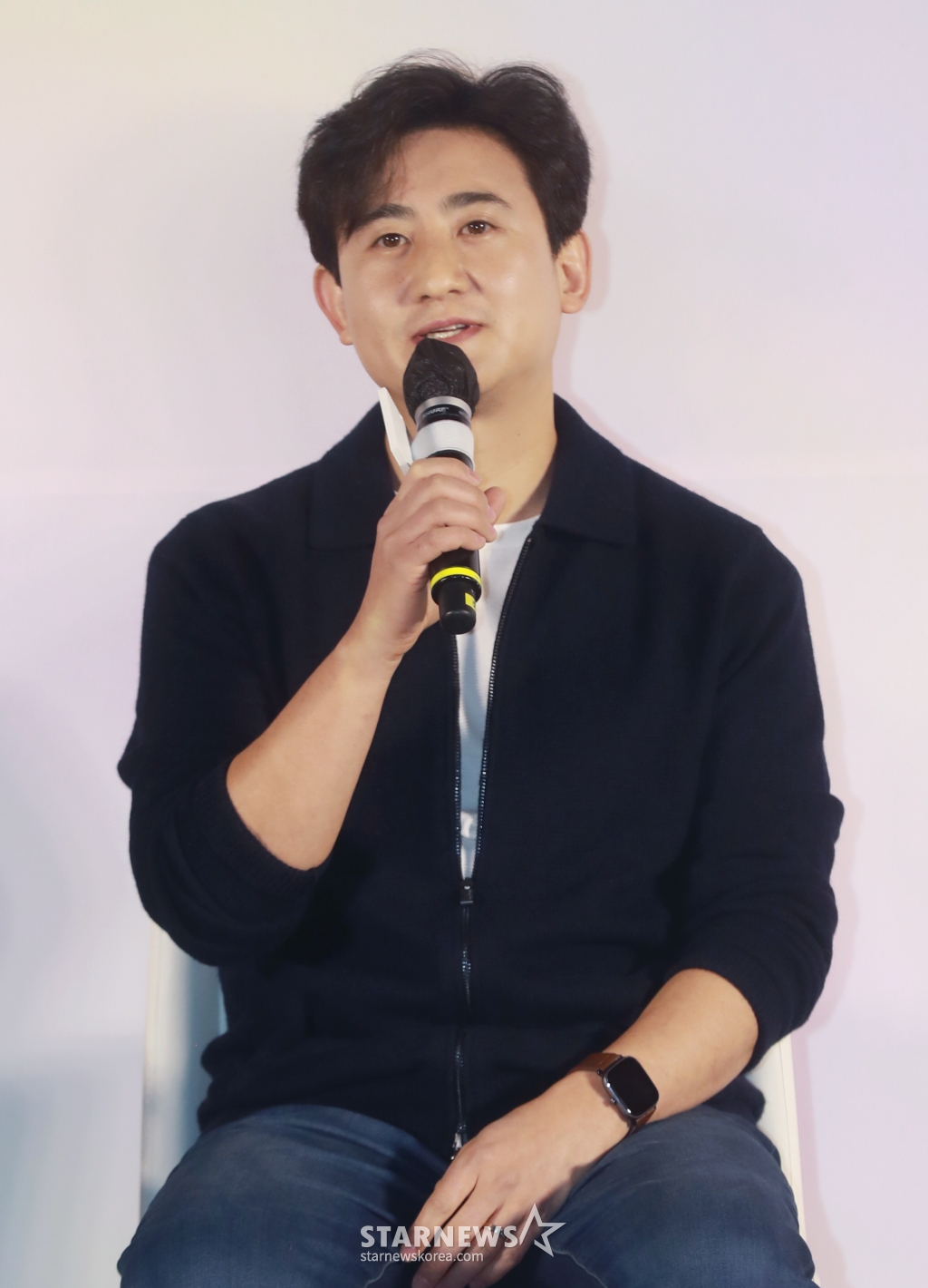 답변하는 &amp;#39;소울메이트&amp;#39; 민용근 감독[★포토]