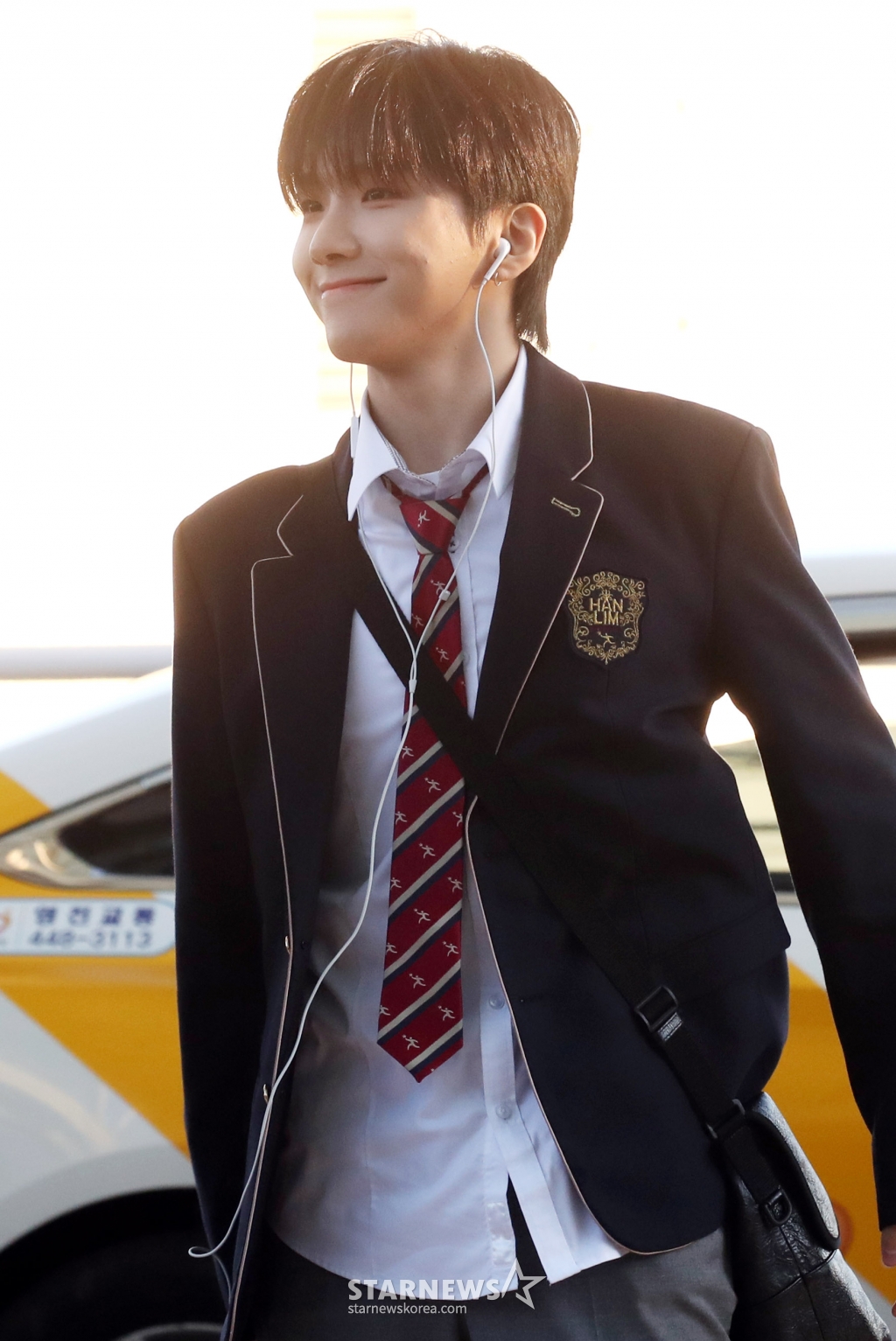 보이넥스트도어 운학 '교복 모델 같아'[★포토]