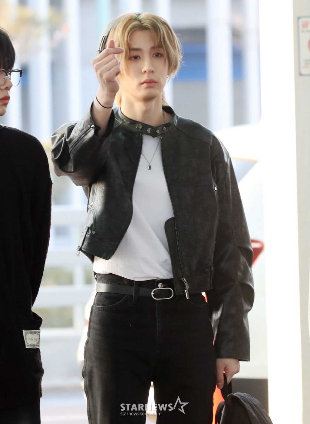 보이넥스트도어 이한 '훈훈한 하트'[★포토]