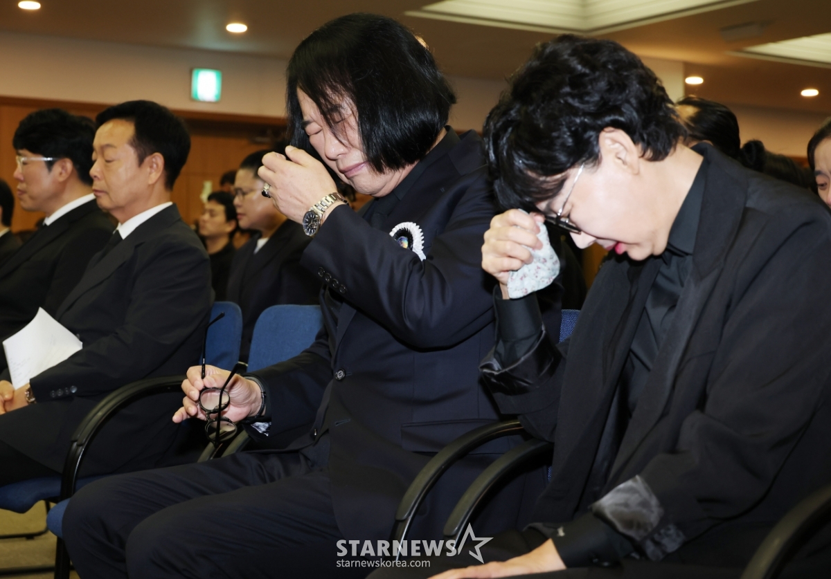 故전유성 영결식 '슬픔에 잠긴 최양락-팽현숙'[★포토]