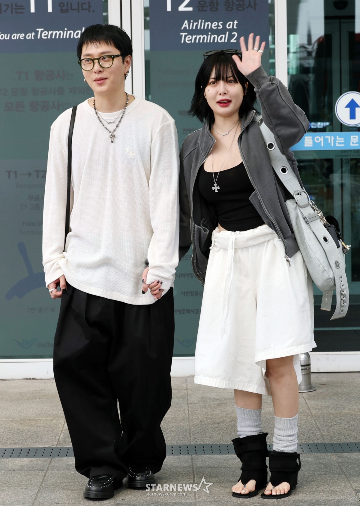 용준형-현아 '오랜만이에요~'[★포토]