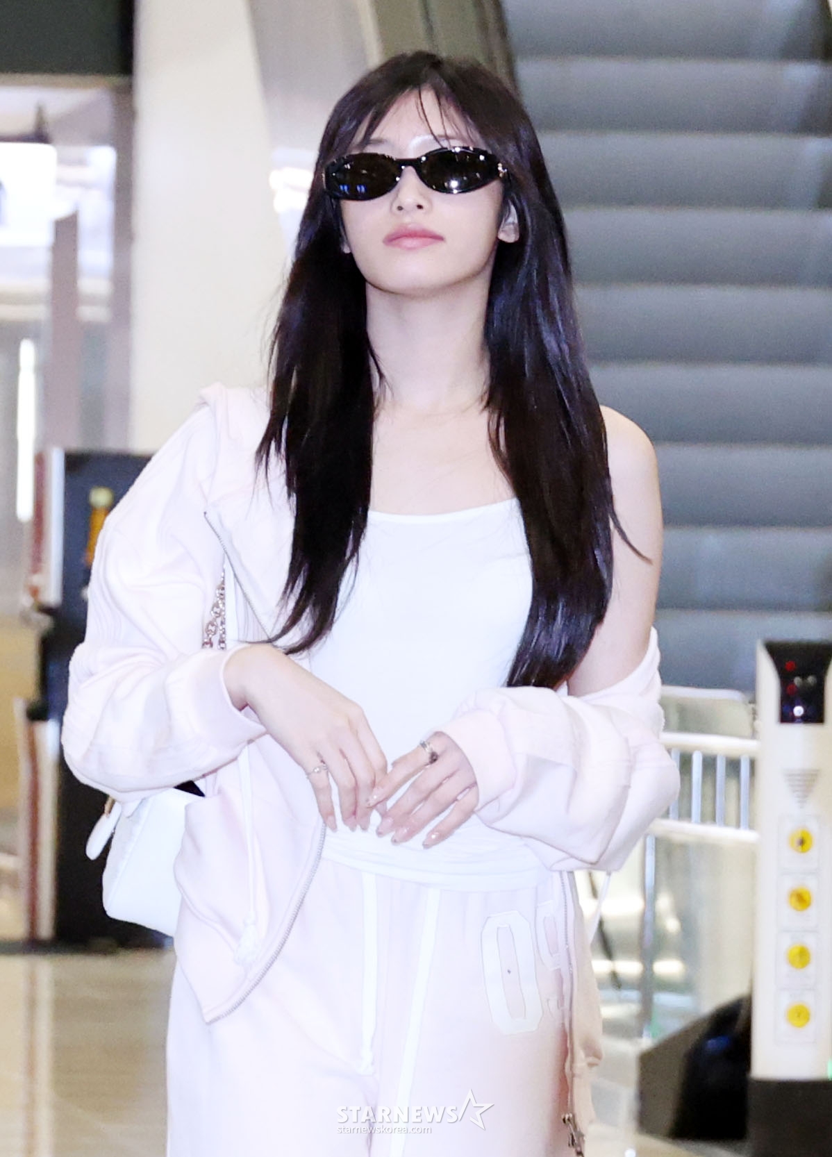 아이브 이서 '예쁜 핑크공주'[★포토]