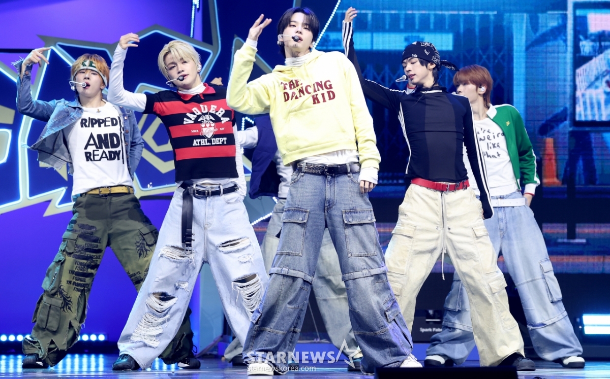 투어스, 무대 위 시선집중[★포토]