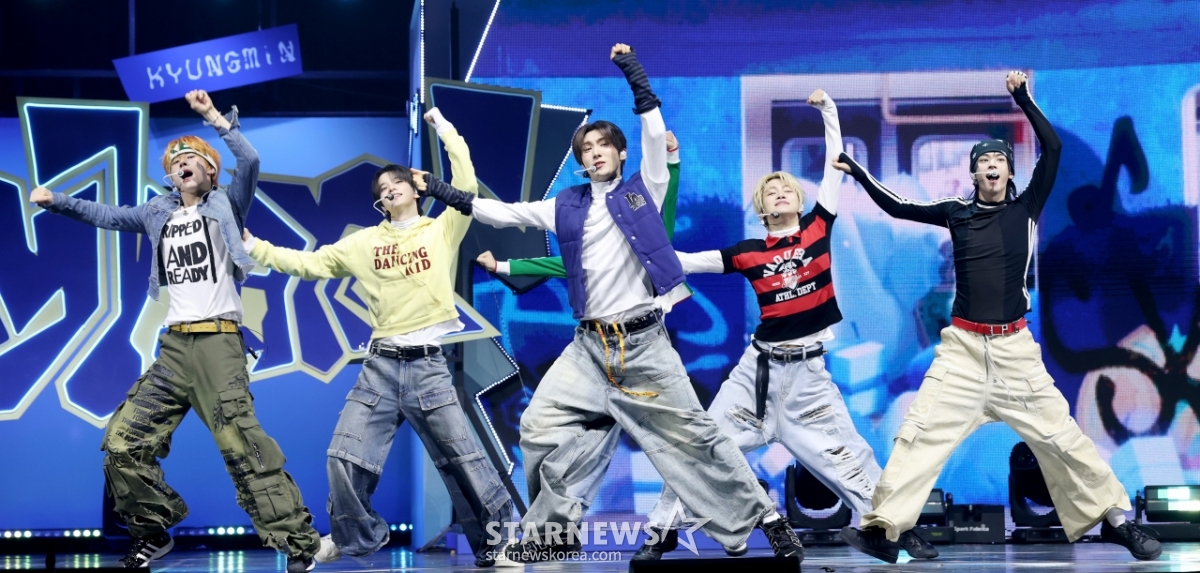 투어스, 눈길 끄는 퍼포먼스[★포토]