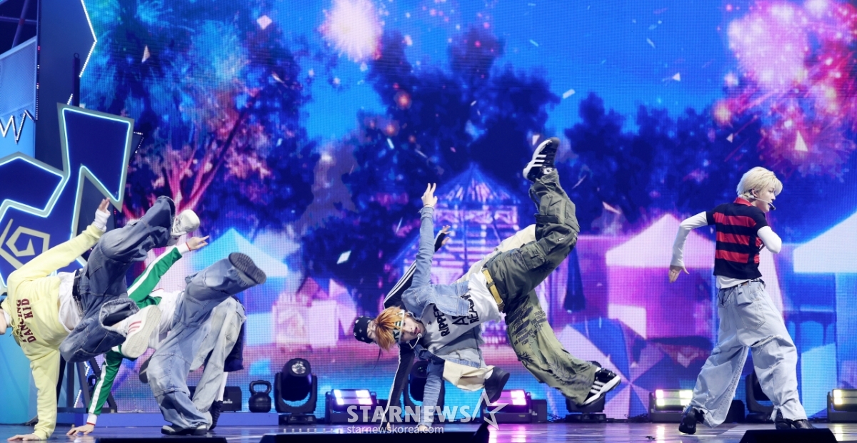 투어스, 퍼포먼스 맛집[★포토]