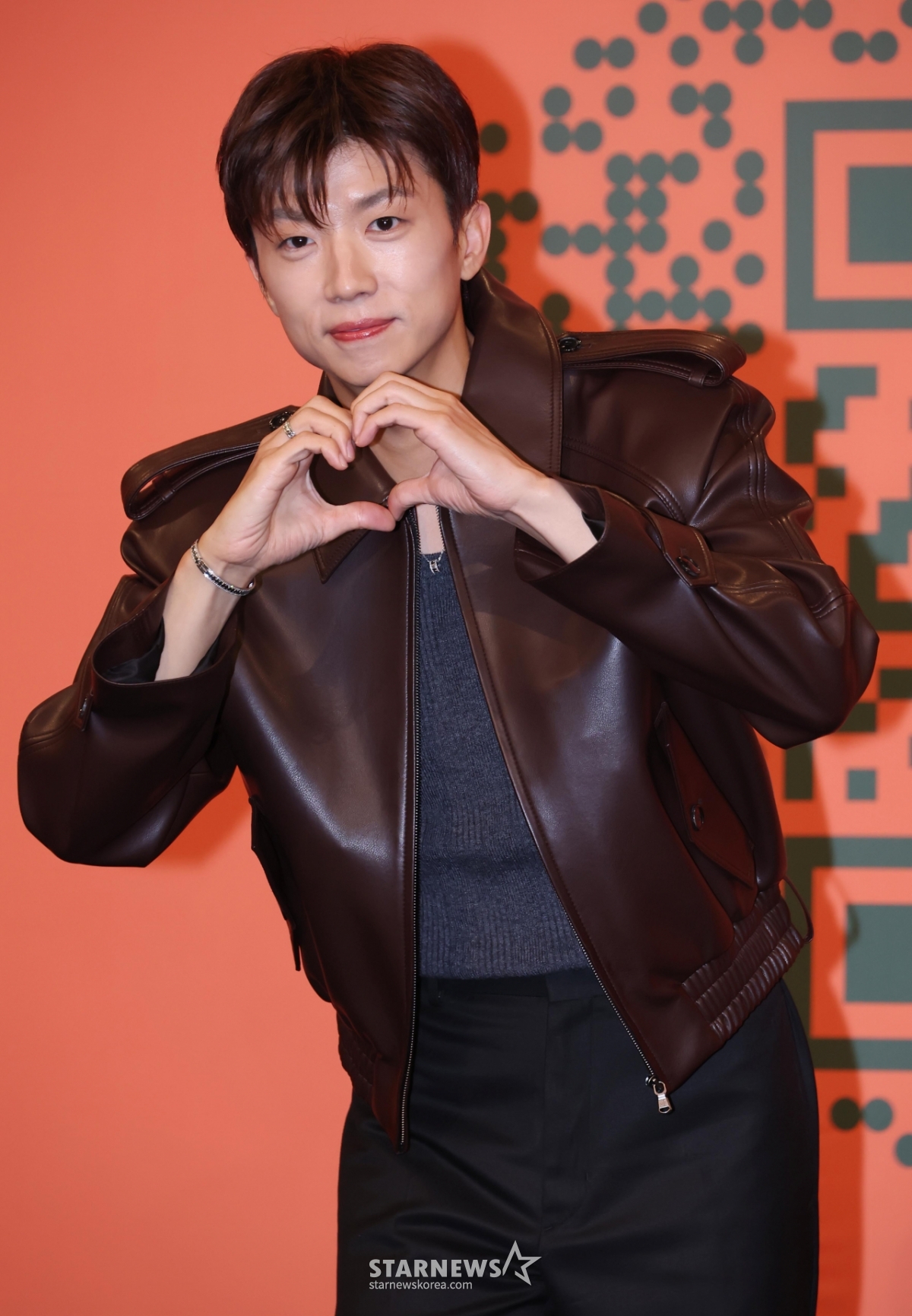 장우영 '누나들 향한 손하트'[★포토]