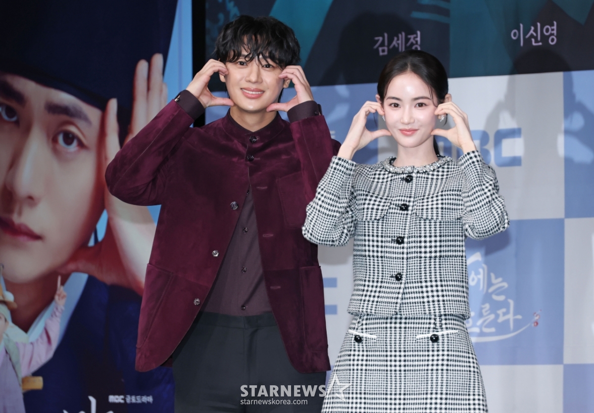 이신영-홍수주 '상큼 볼하트'[★포토]