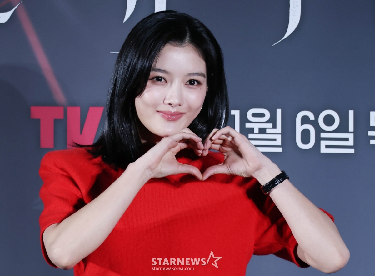 김유정 '깜찍 손하트'[★포토]