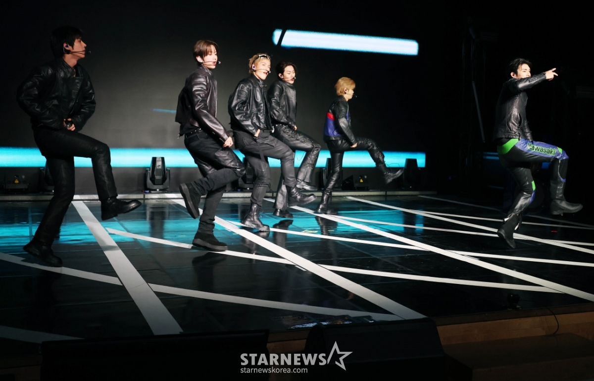 82메이저 '신나는 퍼포먼스'[★포토]