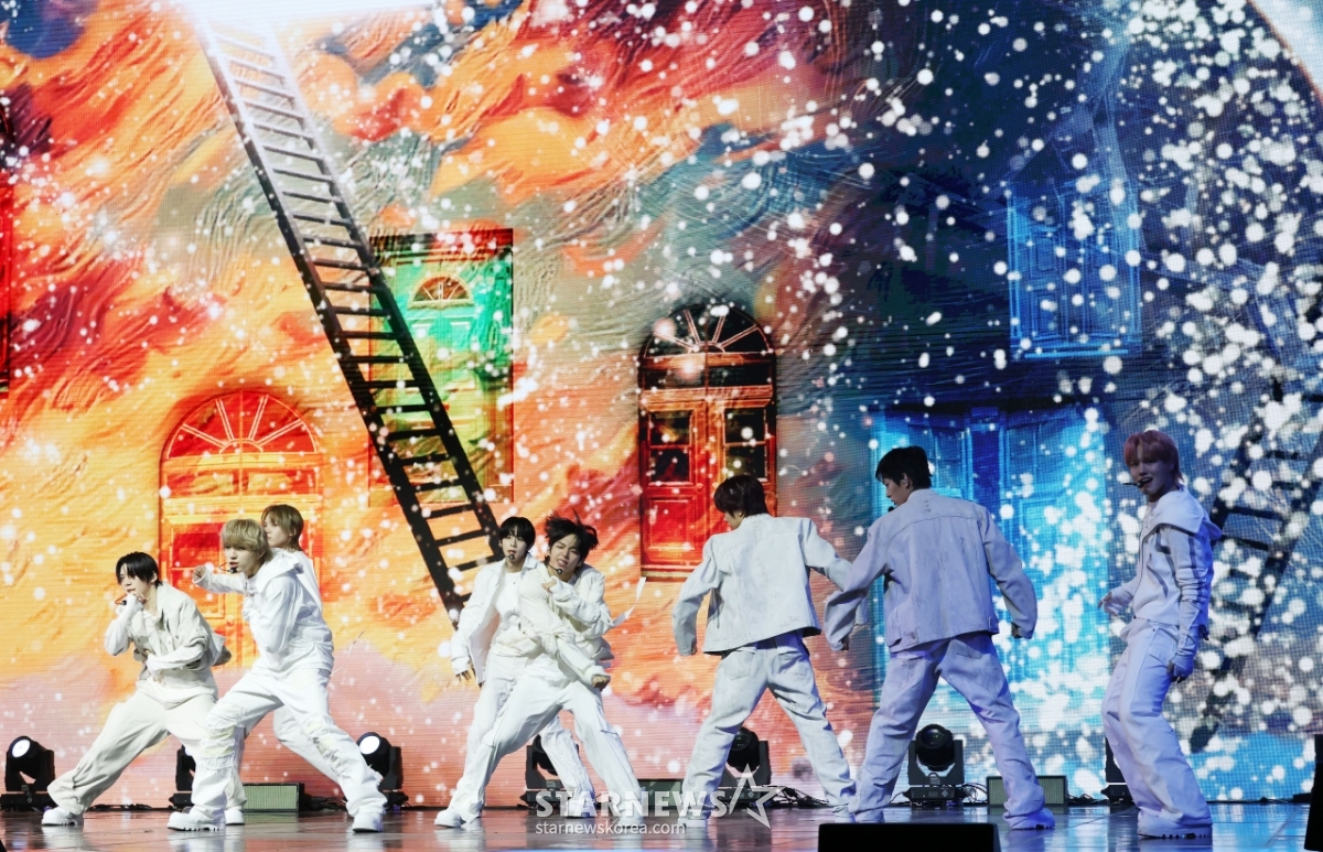 아홉 '환상적인 무대 연출'[★포토]