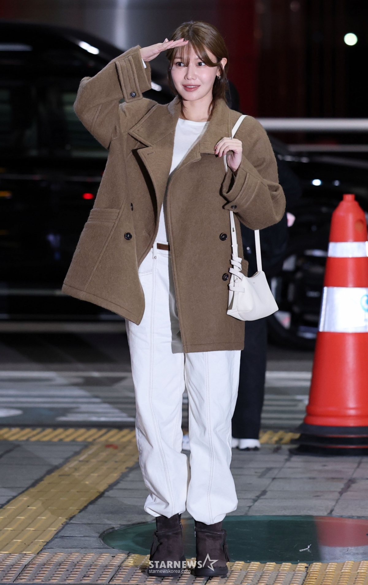 최수영 '팬들과 인사하기~'[★포토]