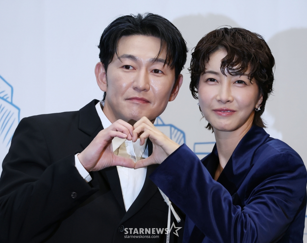 허준석-진서연 '사랑스런 손하트'[★포토]