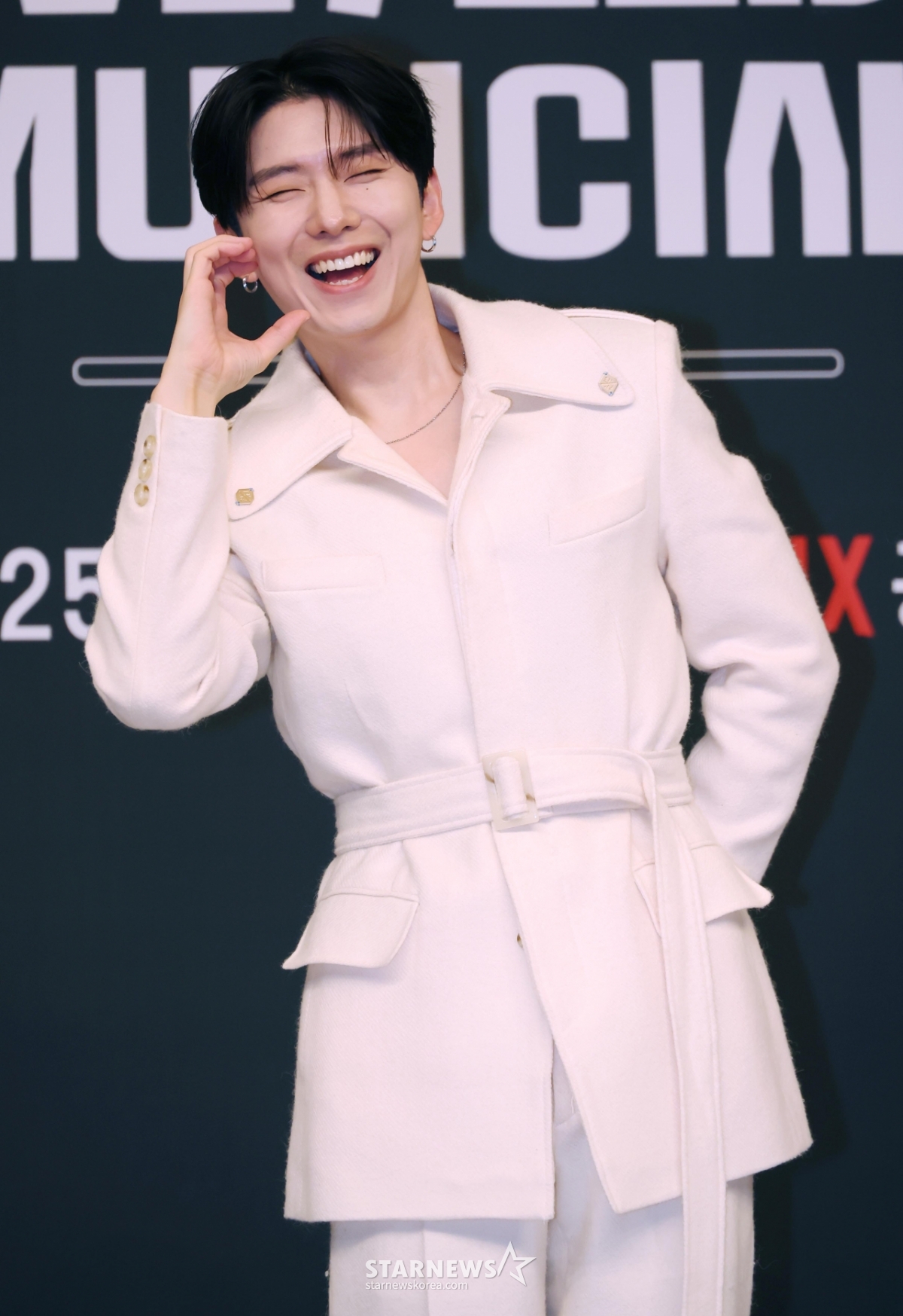 기현 '완벽한 손하트'[★포토]