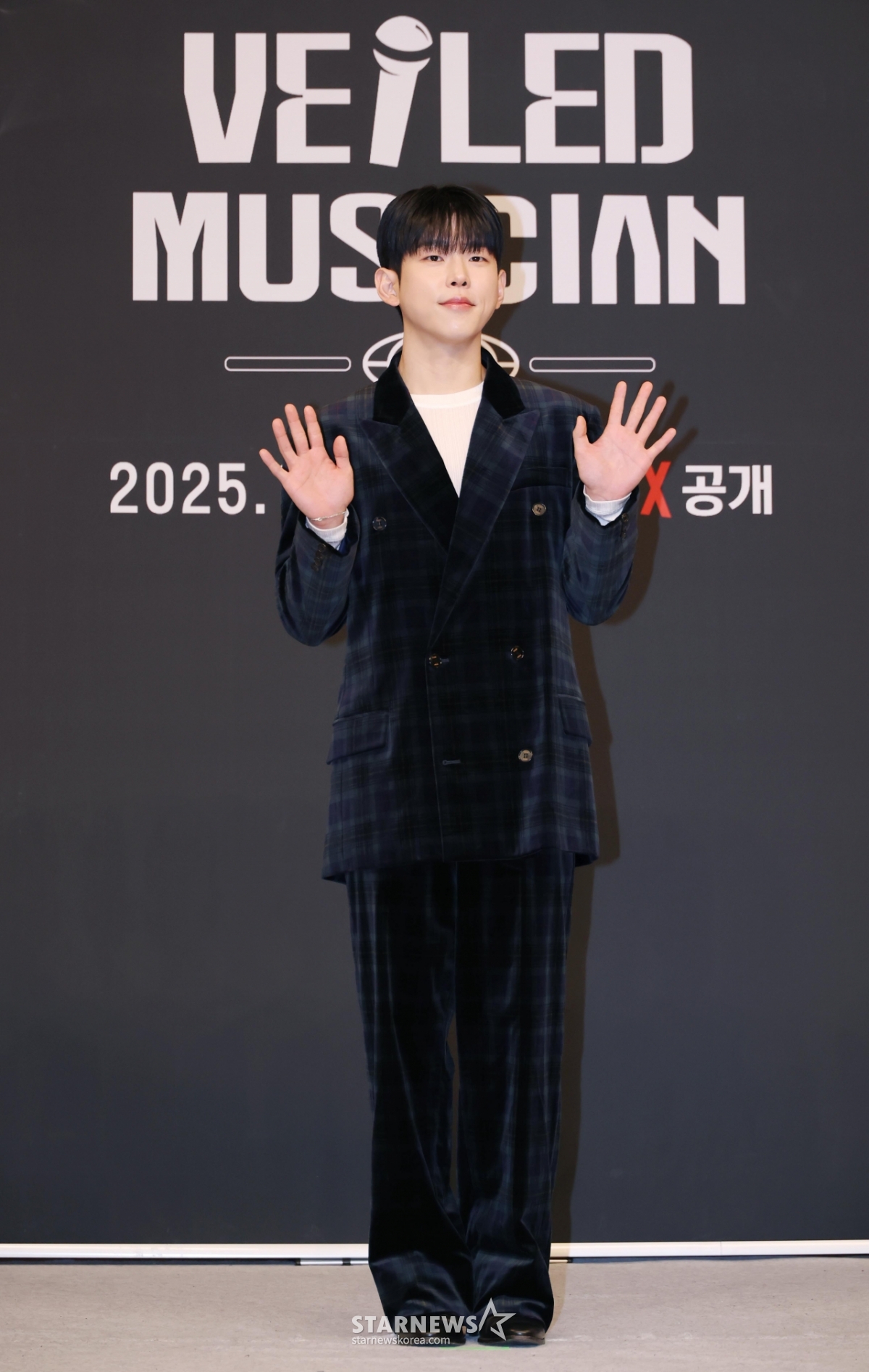 폴킴 '고막남친의 손인사'[★포토]