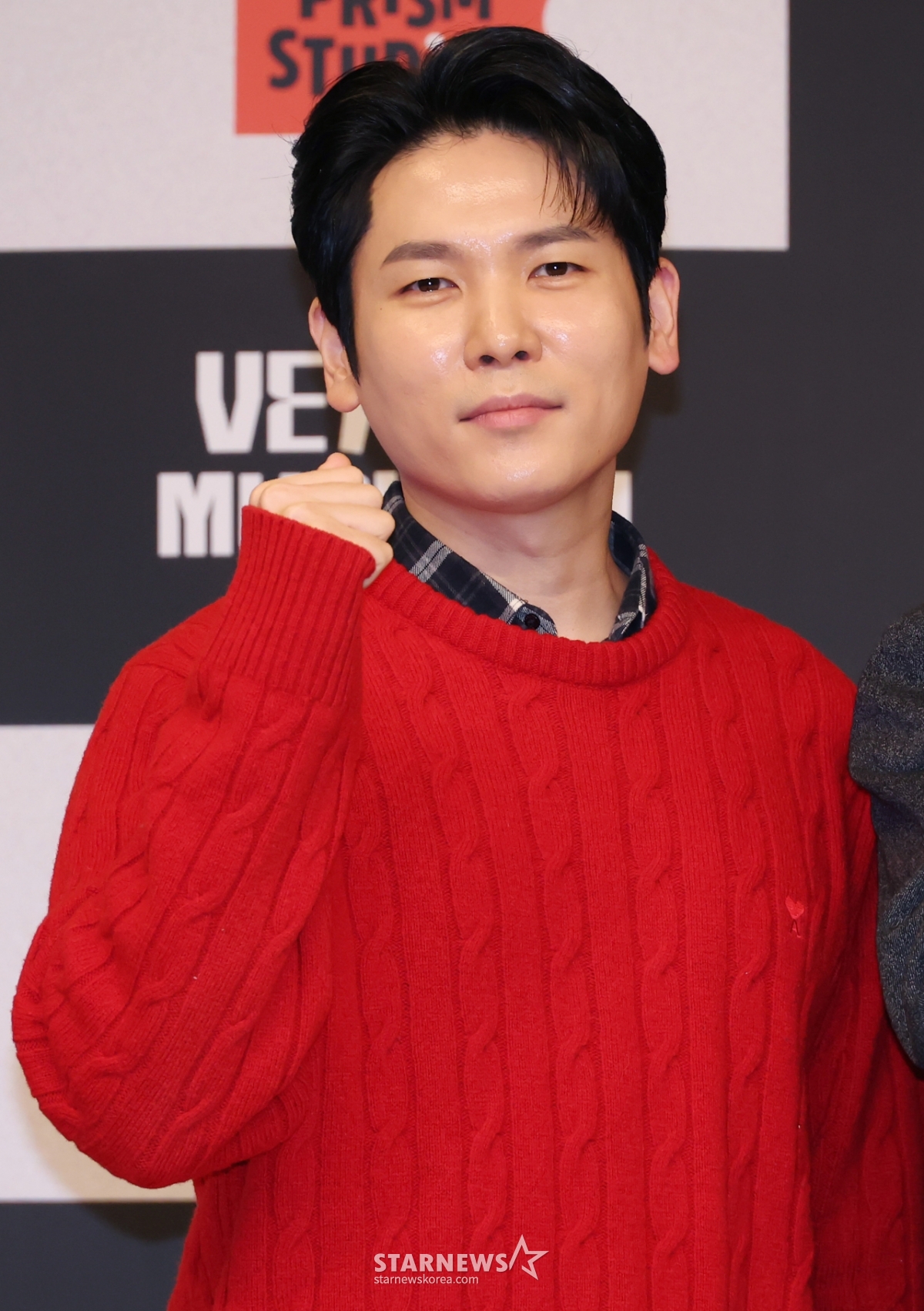 포즈 취하는 '베일드 뮤지션' 이홍희 PD[★포토]