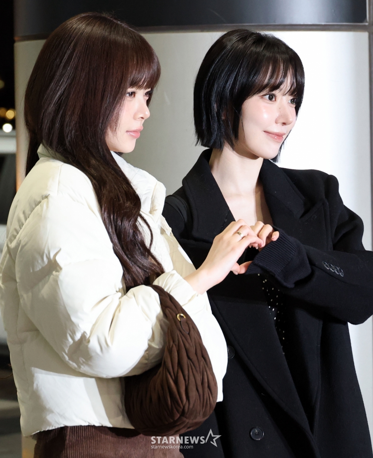 르세라핌 홍은채-사쿠라 '예쁜미소 하트'[★포토]