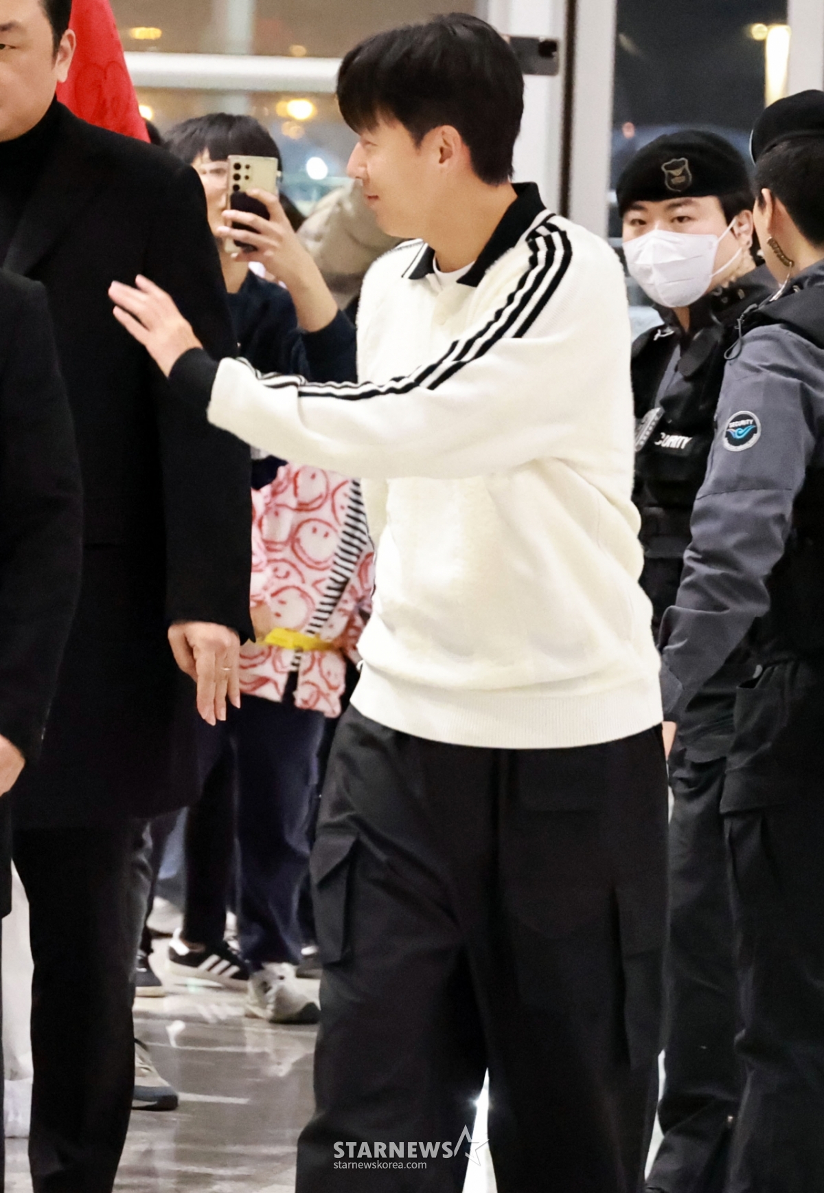 손흥민 '아쉽지만 다음에 또 봐요'[★포토]