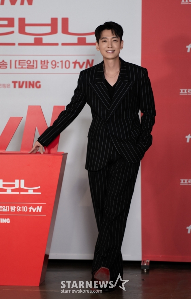 정경호 '완벽한 수트핏'[★포토]