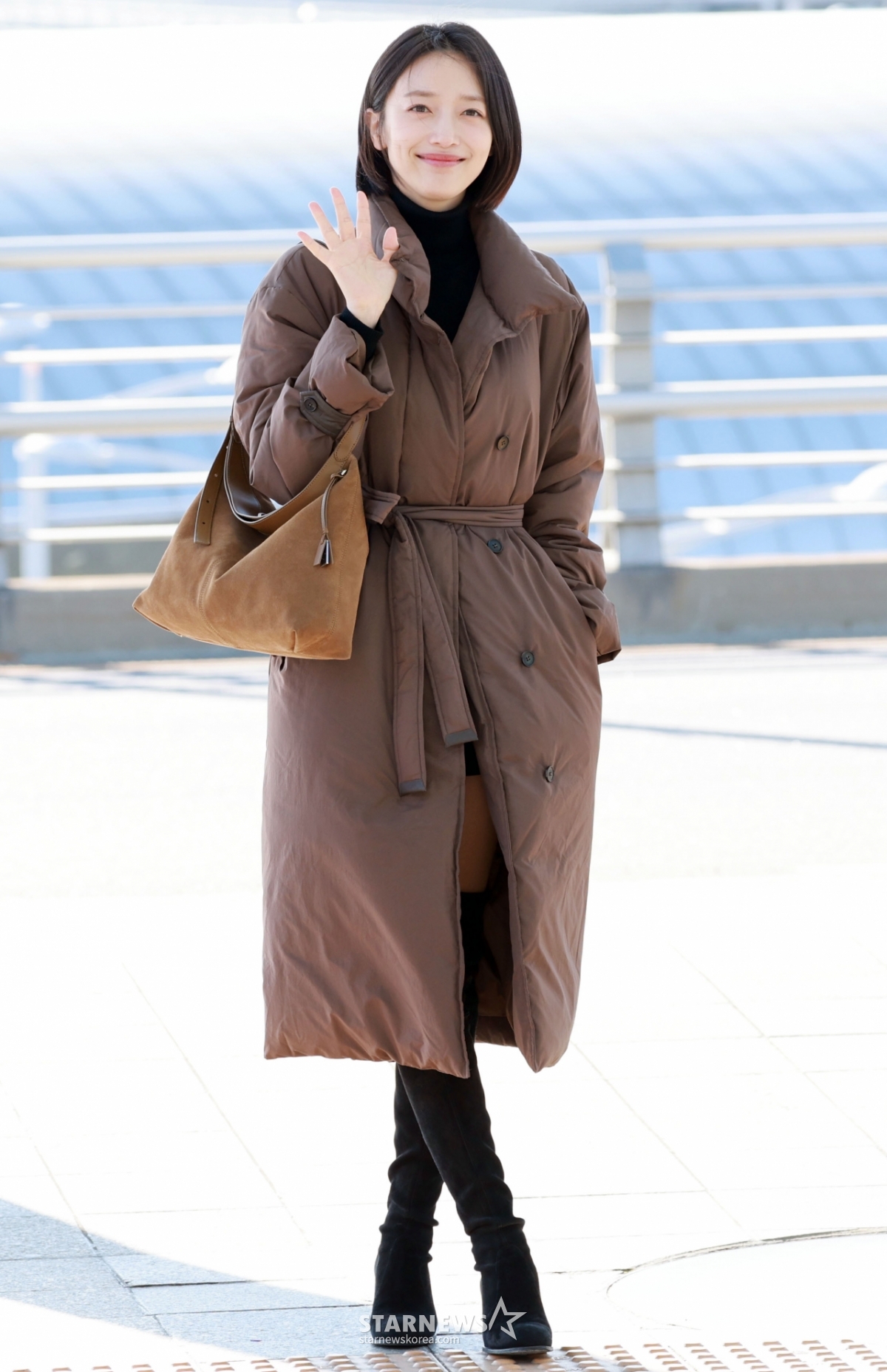 표예진 '반가운 손인사'[★포토]