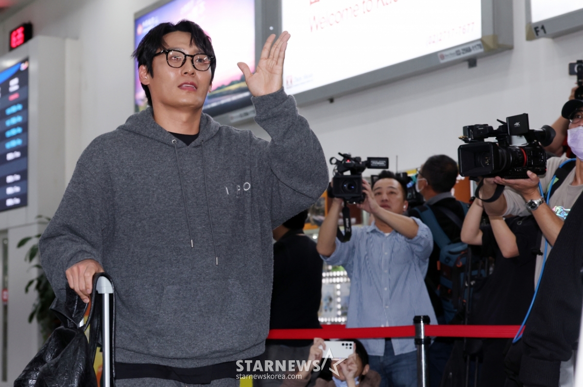 최대훈, 학씨아저씨 대만 도착[★포토]